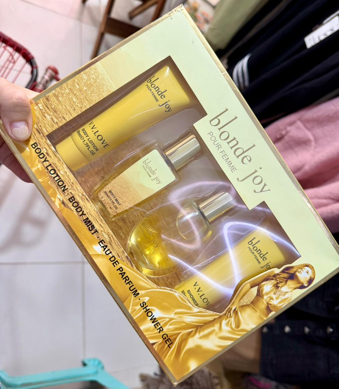 set de perfume, body mist, loción corporal y gel de ducha x12 unidades