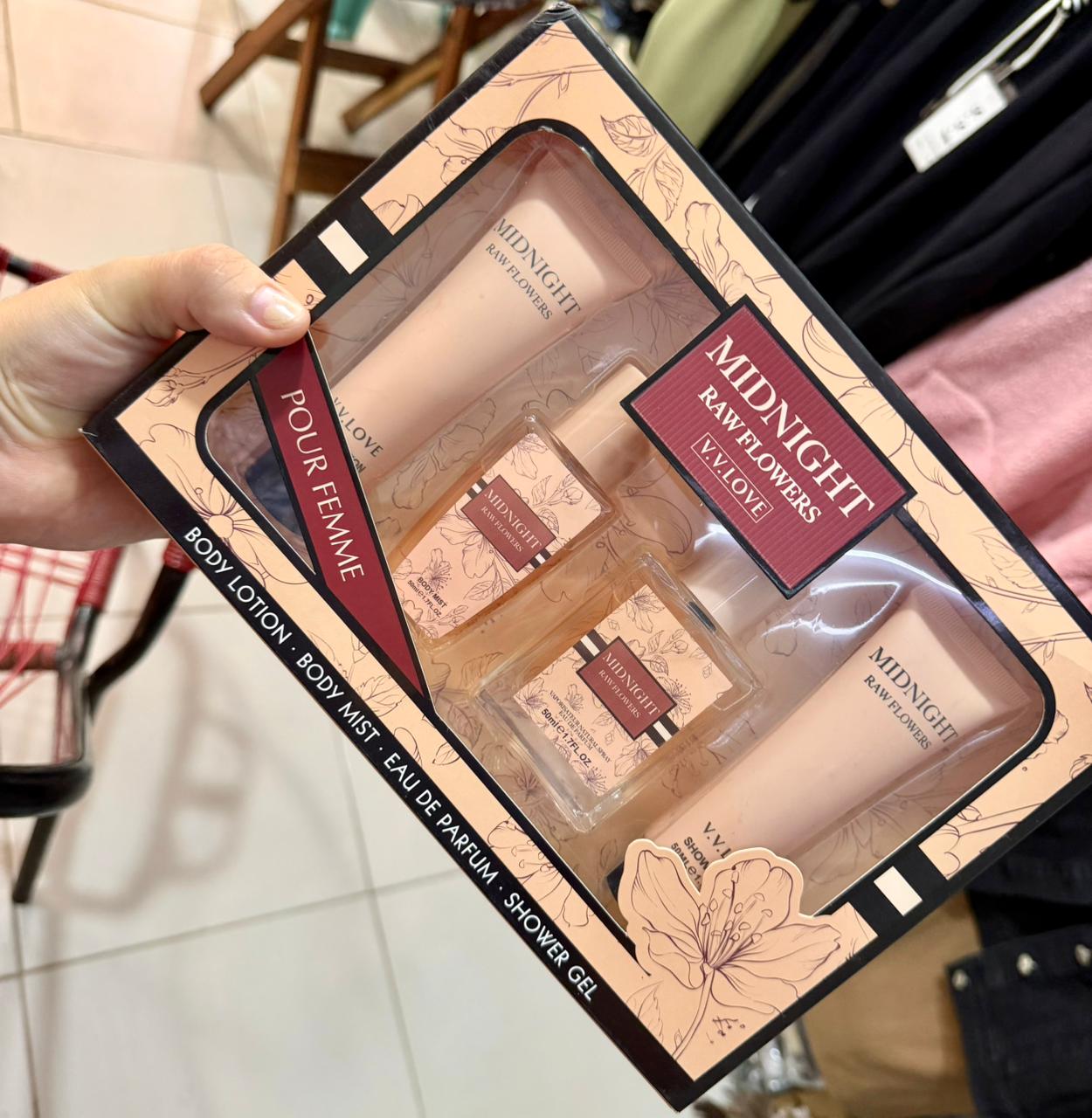 set de perfume, body mist, loción corporal y gel de ducha x12 unidades