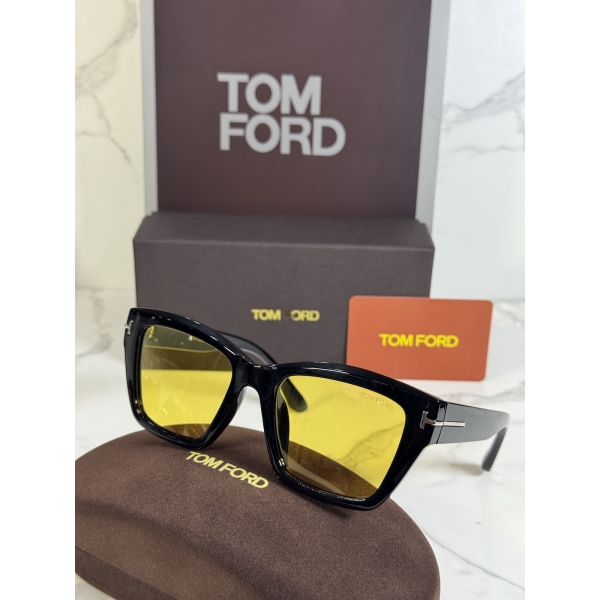 Lentes TOM FORD negros con cristales amarillos y packaging completo