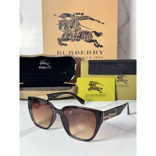 Lentes BURBERRY — Ref. LF-L223-0014 con el packaging mostrado en la fotografía