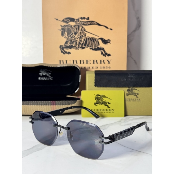 Lentes BURBERRY — Ref. LF-L223-0018 con el packaging mostrado en la fotografía