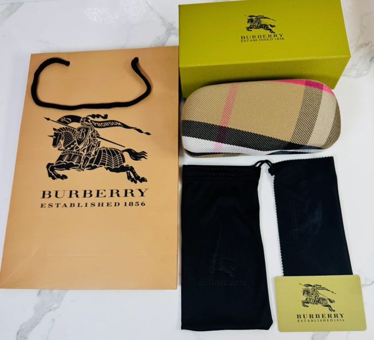 Lentes BURBERRY — Ref. LF-L223-0026 con el packaging mostrado en la fotografía