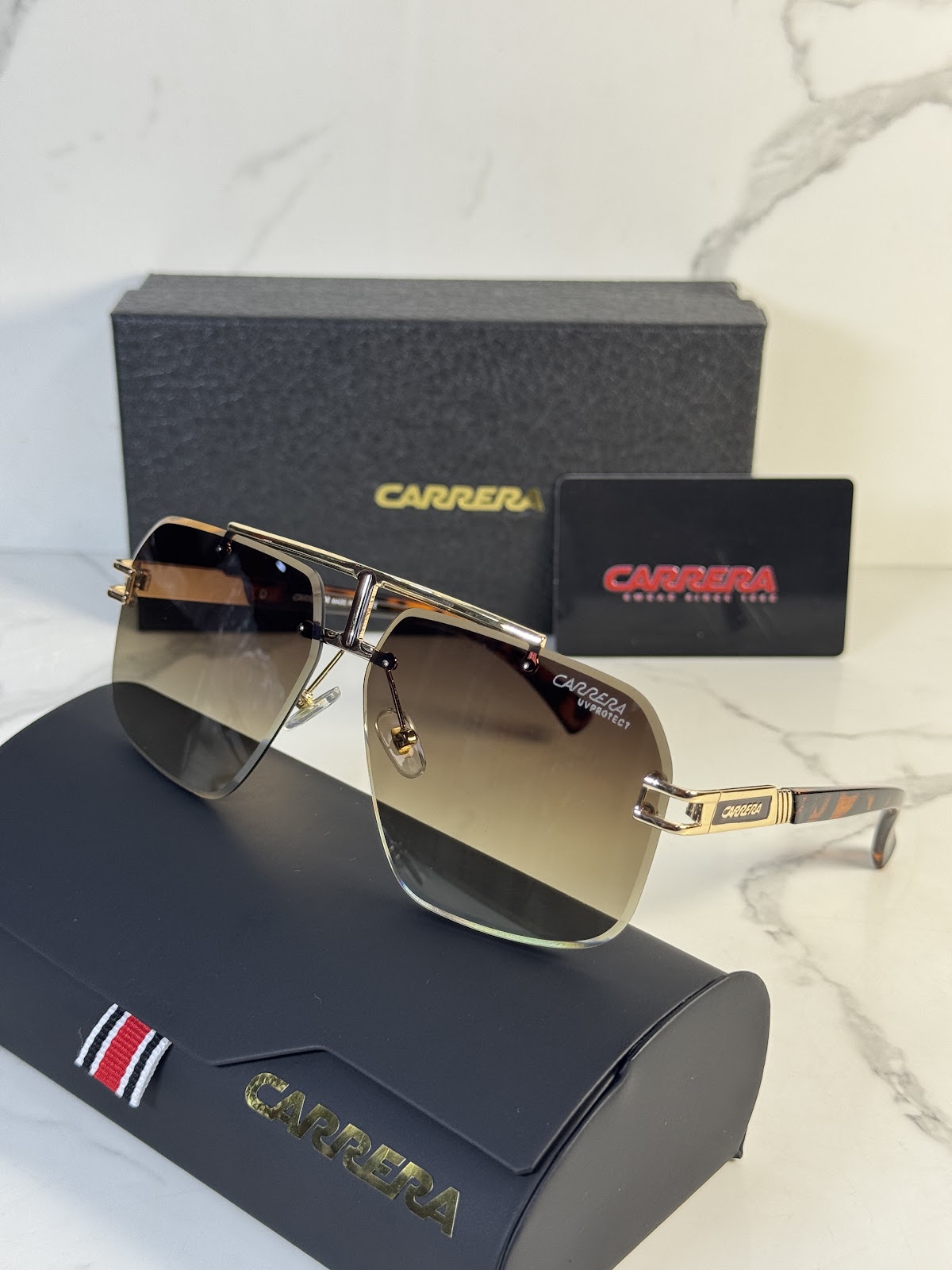 Lentes CARRERA — Ref. LF-L232-0008 con el packaging mostrado en la fotografía