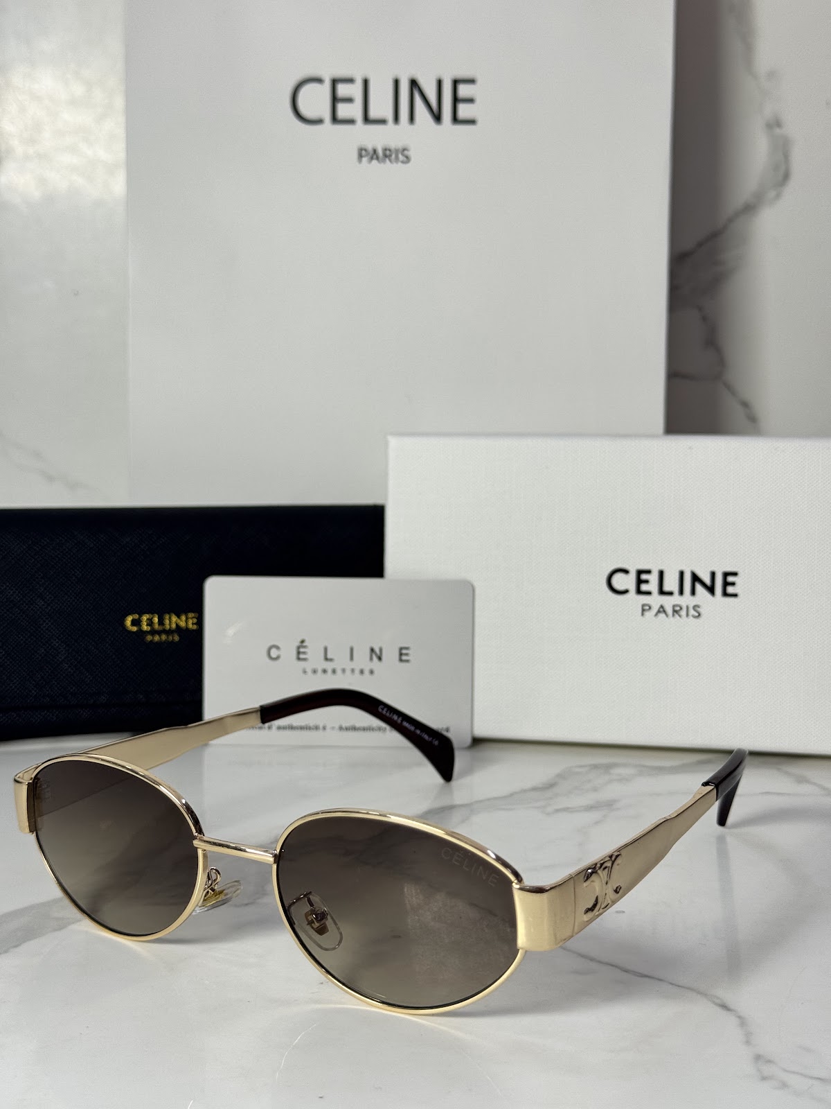Lentes CELINE — Ref. LF-L222-0029 con el packaging mostrado en la fotografía