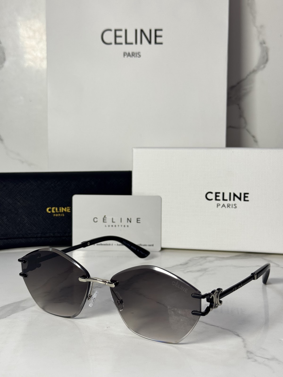 Lentes CELINE — Ref. LF-L222-0031 con el packaging mostrado en la fotografía