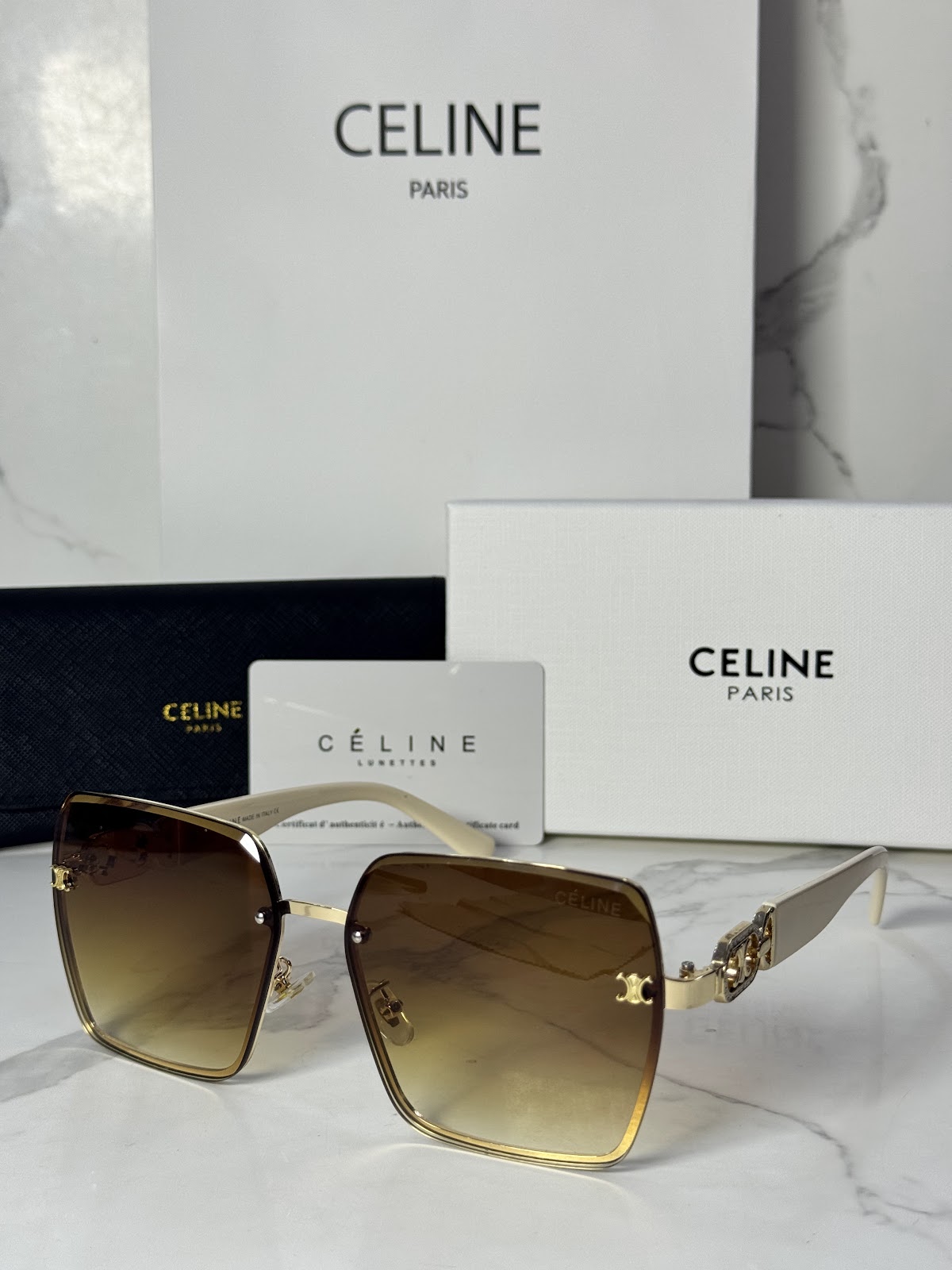 Lentes CELINE — Ref. LF-L222-0040 con el packaging mostrado en la fotografía