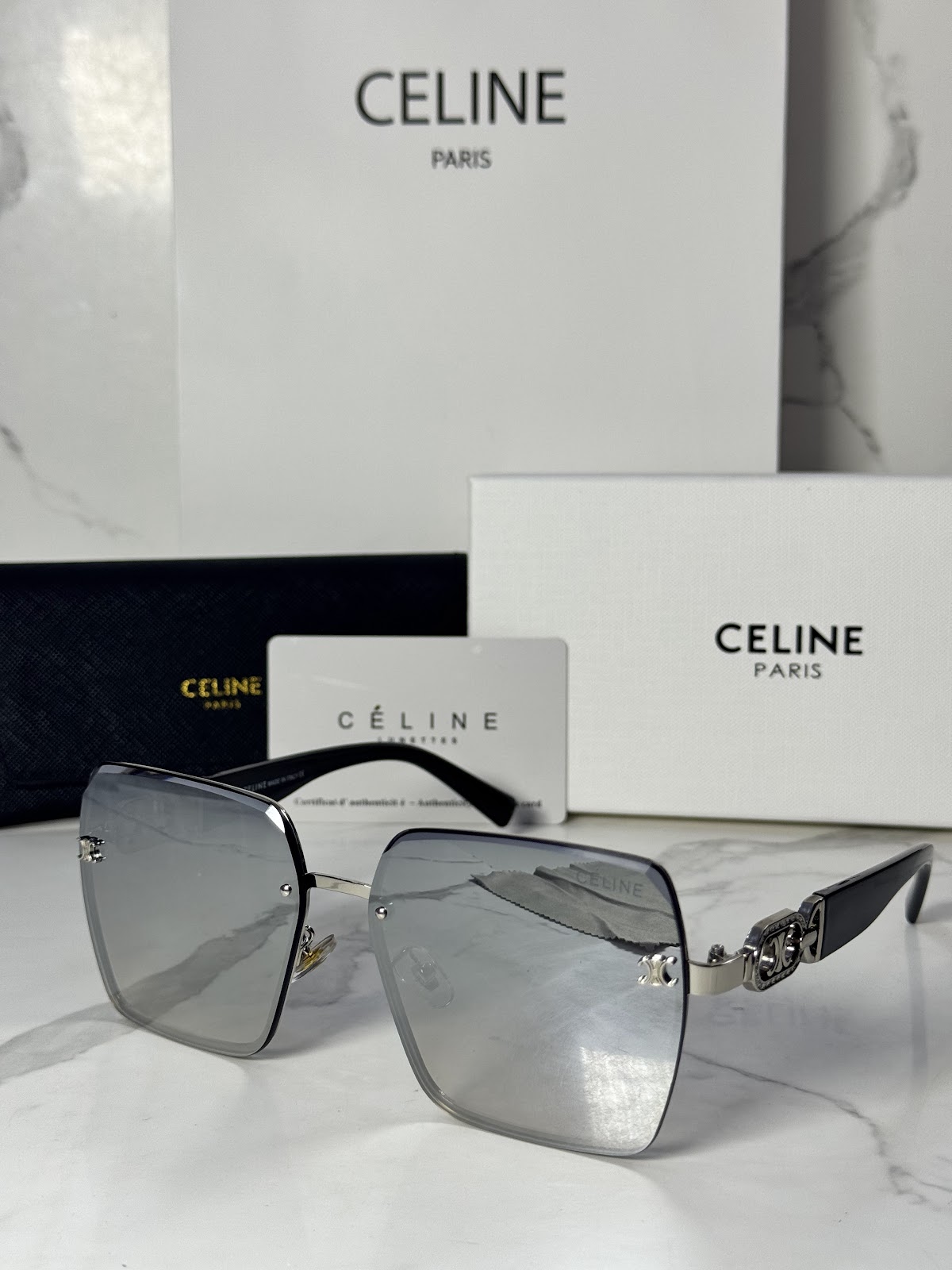 Lentes CELINE — Ref. LF-L222-0045 con el packaging mostrado en la fotografía