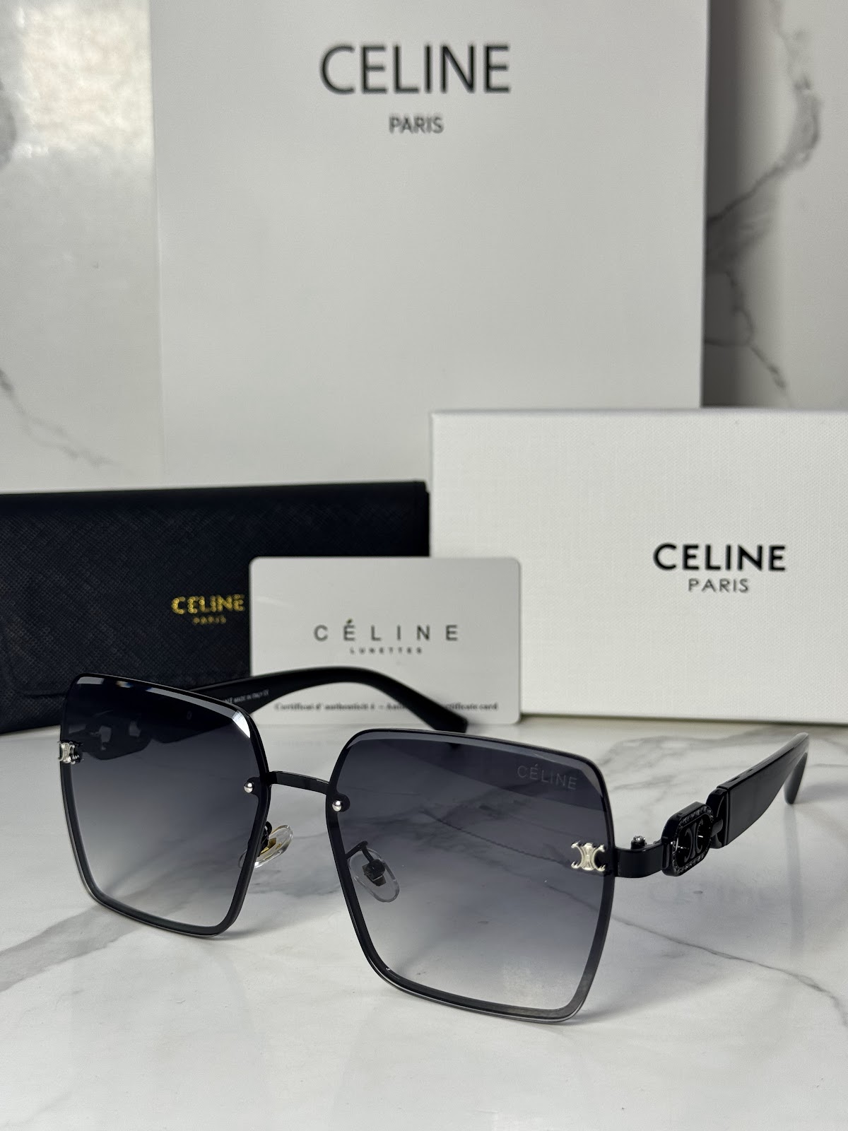Lentes CELINE — Ref. LF-L222-0046 con el packaging mostrado en la fotografía