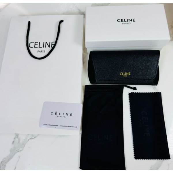 Lentes CELINE — Ref. LF-L222-0047 con el packaging mostrado en la fotografía