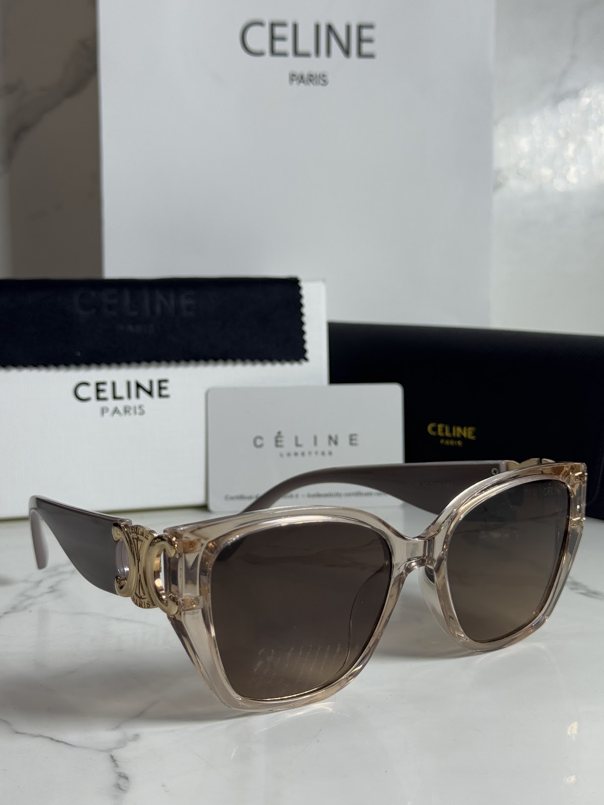 Lentes CELINE — Ref. LF-L222-0053 con el packaging mostrado en la fotografía