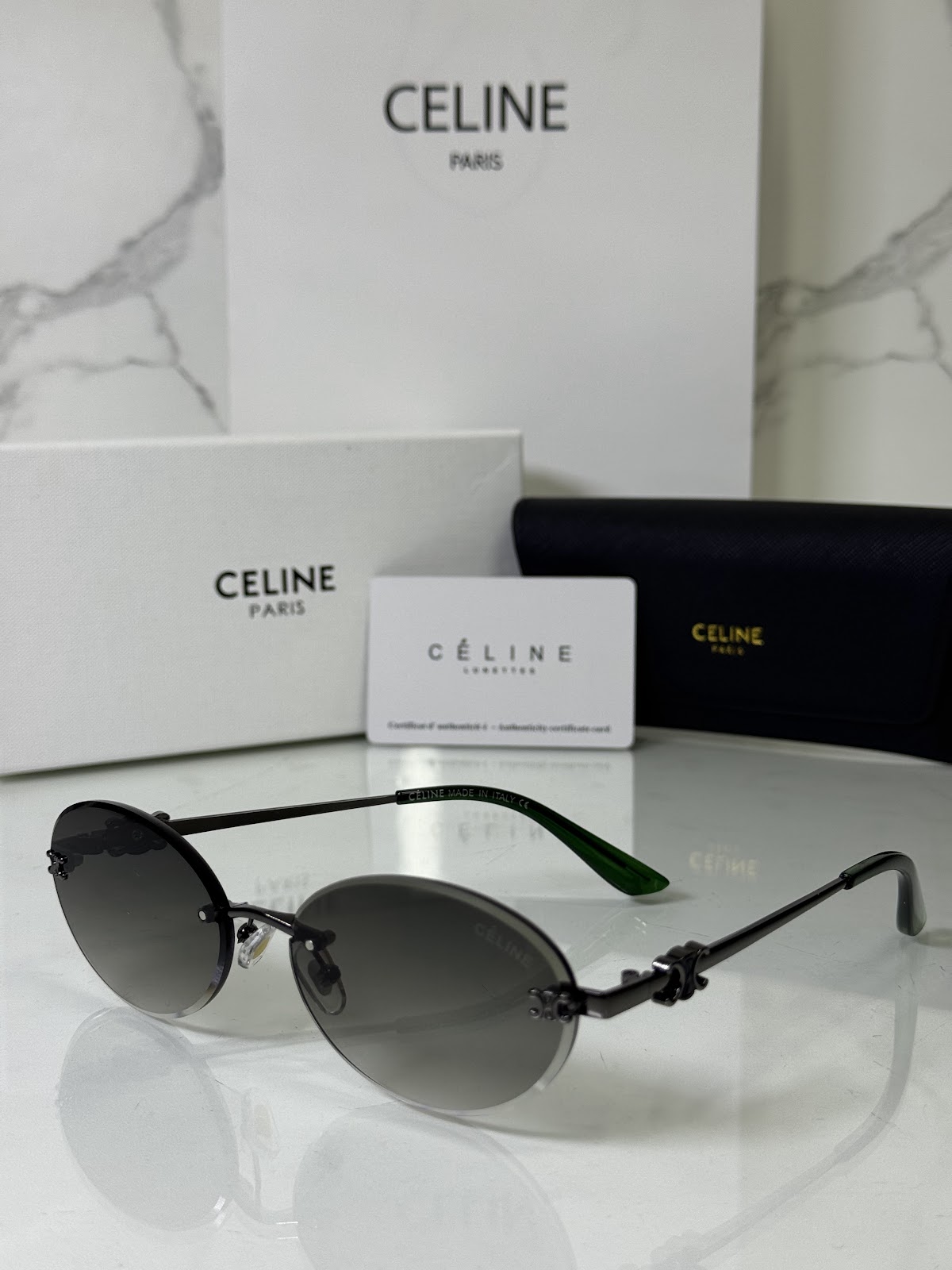 Lentes CELINE — Ref. LF-L222-0067 con el packaging mostrado en la fotografía