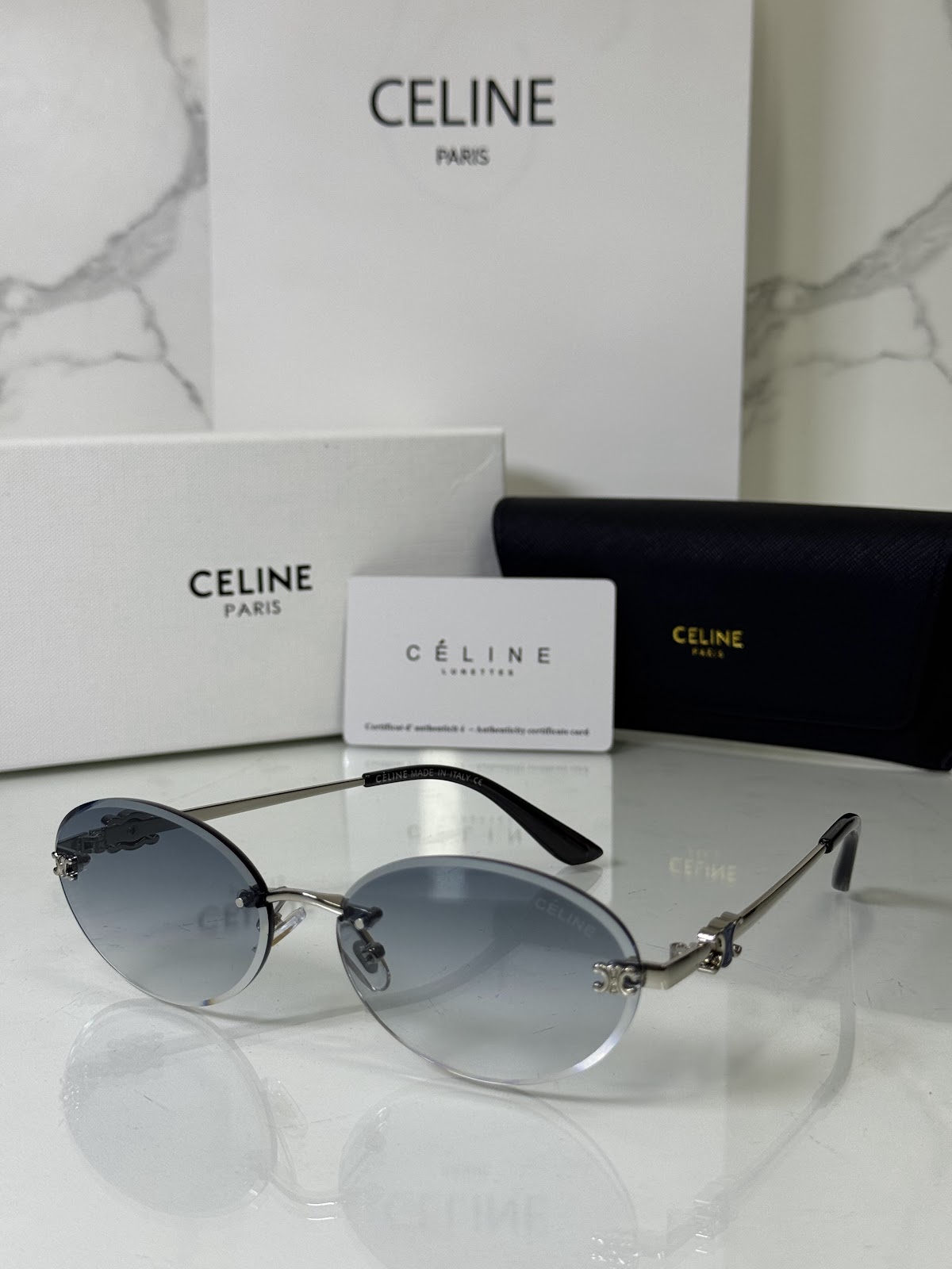 Lentes CELINE — Ref. LF-L222-0070 con el packaging mostrado en la fotografía