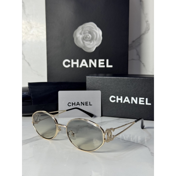 Lentes CHANEL — Ref. LF-L224-0005 con el packaging mostrado en la fotografía