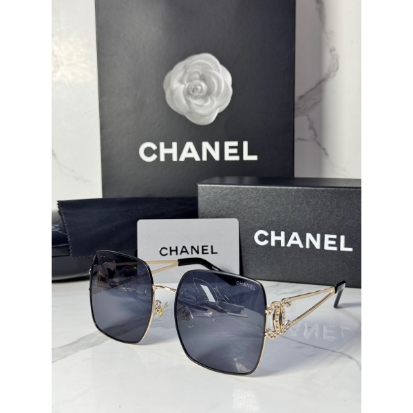 Lentes CHANEL — Ref. LF-L224-0013 con el packaging mostrado en la fotografía