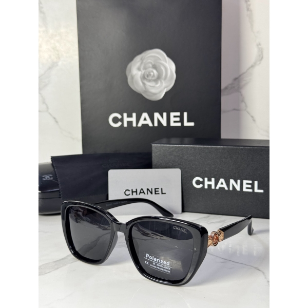 Lentes CHANEL — Ref. LF-L224-0032 con el packaging mostrado en la fotografía