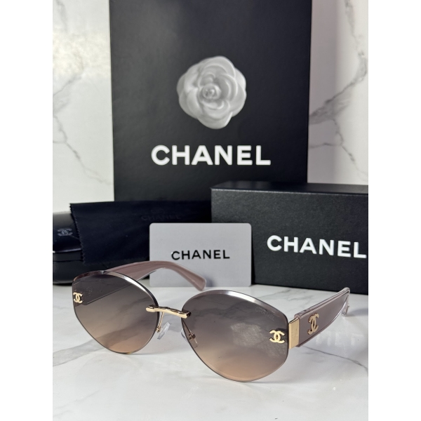 Lentes CHANEL — Ref. LF-L224-0037 con el packaging mostrado en la fotografía