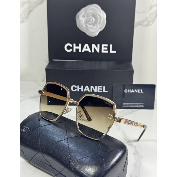 Lentes CHANEL — Ref. LF-L224-0056 con el packaging mostrado en la fotografía