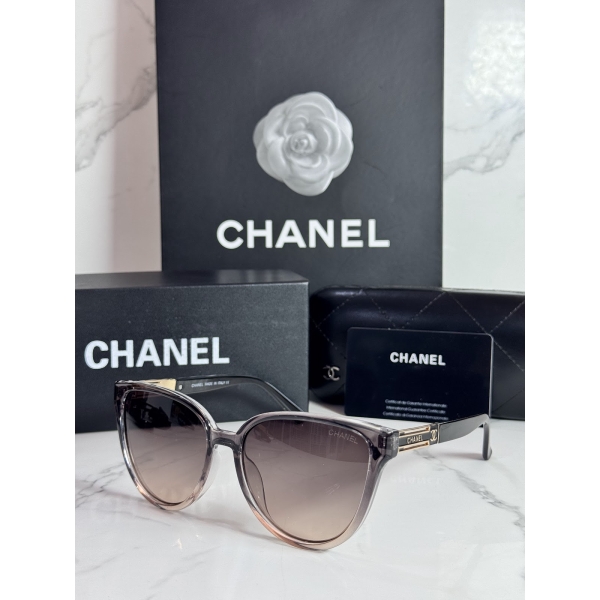 Lentes CHANEL — Ref. LF-L224-0060 con el packaging mostrado en la fotografía