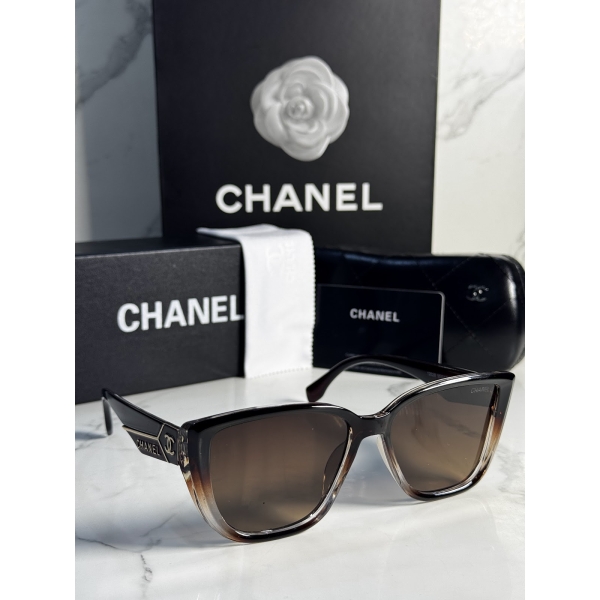 Lentes CHANEL — Ref. LF-L224-0069 con el packaging mostrado en la fotografía