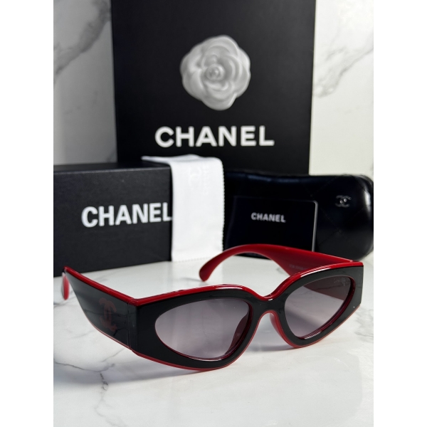 Lentes CHANEL — Ref. LF-L224-0081 con el packaging mostrado en la fotografía