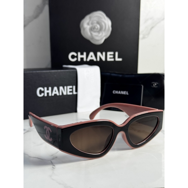 Lentes CHANEL — Ref. LF-L224-0082 con el packaging mostrado en la fotografía