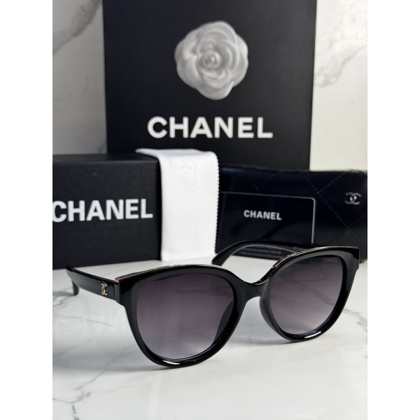 Lentes CHANEL — Ref. LF-L224-0098 con el packaging mostrado en la fotografía