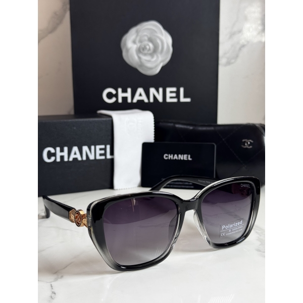 Lentes CHANEL — Ref. LF-L224-0103 con el packaging mostrado en la fotografía