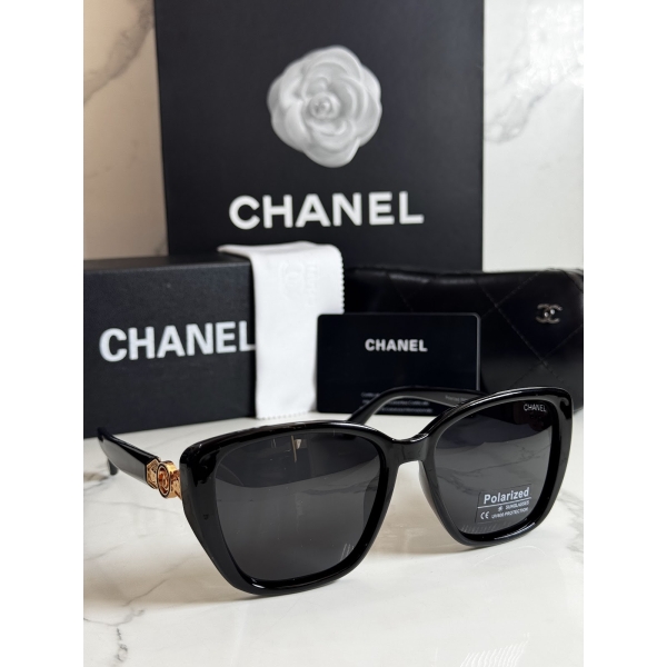 Lentes CHANEL — Ref. LF-L224-0107 con el packaging mostrado en la fotografía