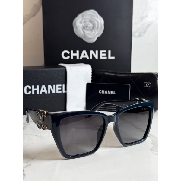 Lentes CHANEL — Ref. LF-L224-0113 con el packaging mostrado en la fotografía