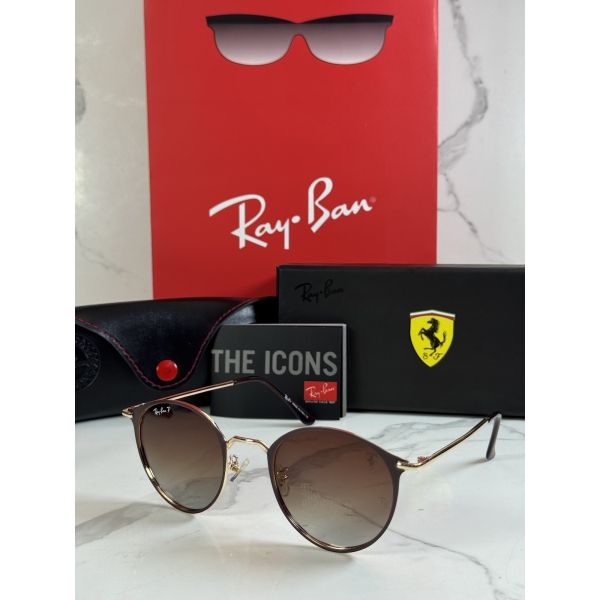 Lentes FERRARI — Ref. LF-L236-0012 con el packaging mostrado en la fotografía