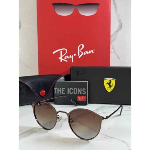 Lentes FERRARI — Ref. LF-L236-0014 con el packaging mostrado en la fotografía