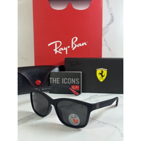 Lentes FERRARI — Ref. LF-L236-0025 con el packaging mostrado en la fotografía