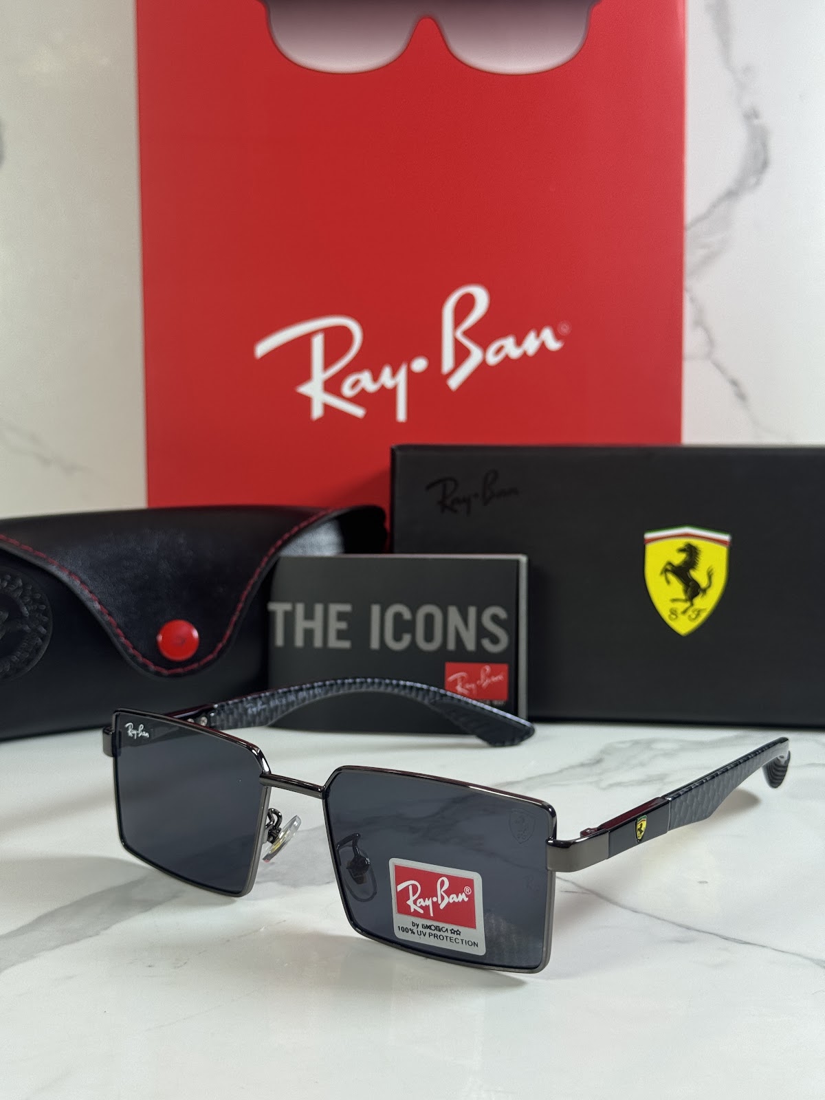 Lentes FERRARI — Ref. LF-L236-0029 con el packaging mostrado en la fotografía