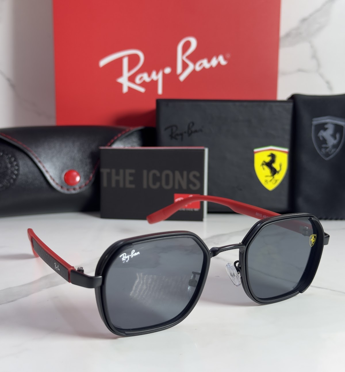 Lentes FERRARI — Ref. LF-L236-0062 con el packaging mostrado en la fotografía