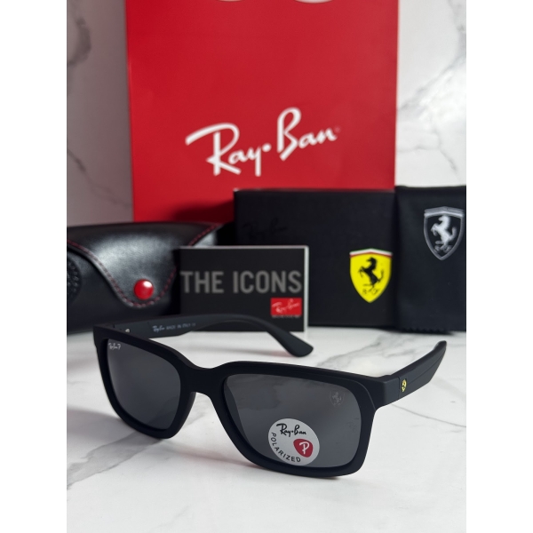 Lentes FERRARI — Ref. LF-L236-0103 con el packaging mostrado en la fotografía