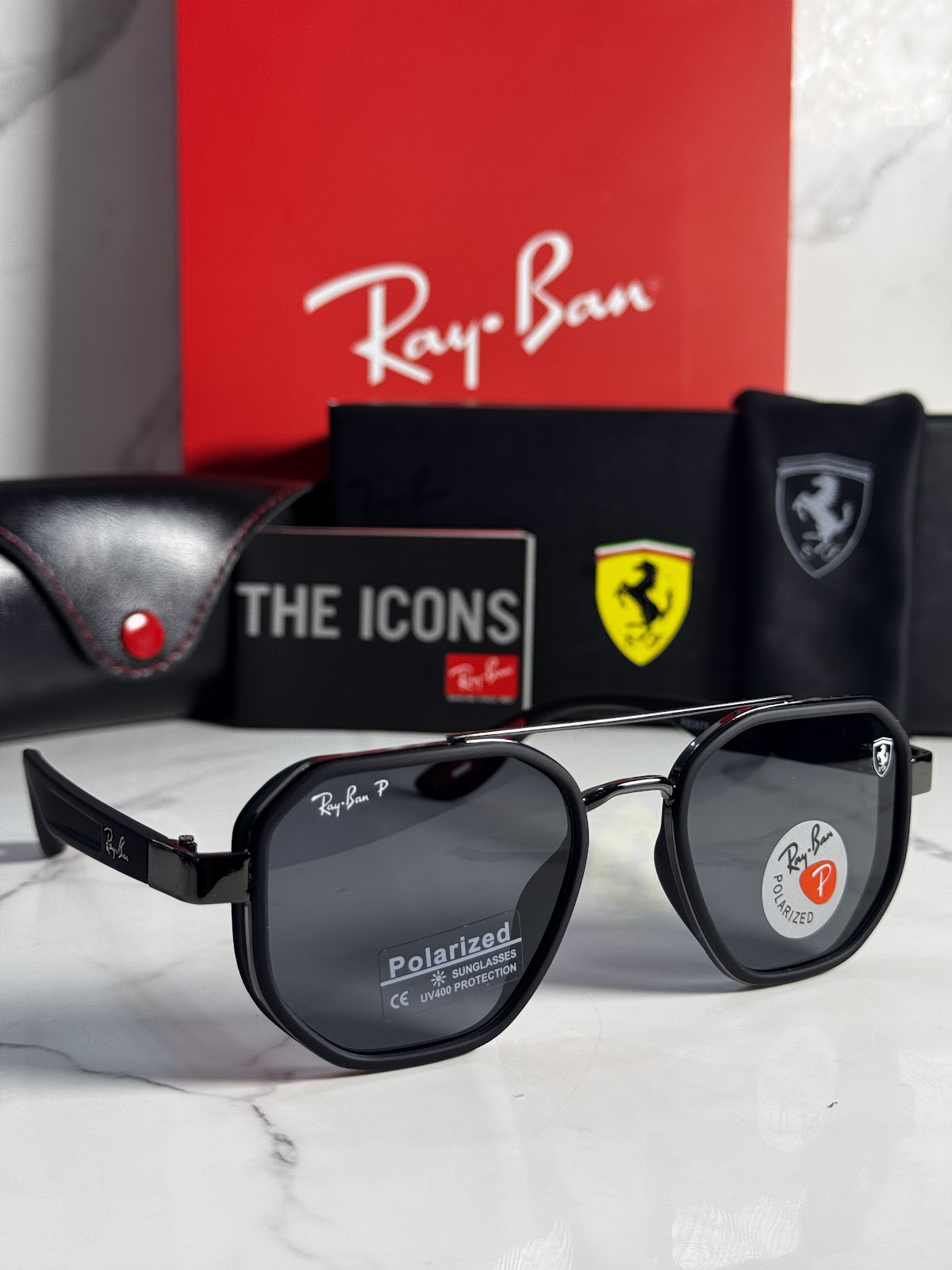 Lentes FERRARI — Ref. LF-L236-0113 con el packaging mostrado en la fotografía