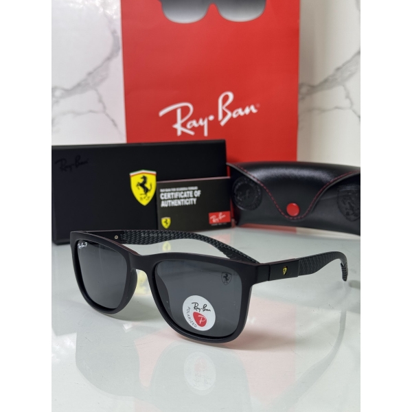 Lentes FERRARI — Ref. LF-L236-0128 con el packaging mostrado en la fotografía