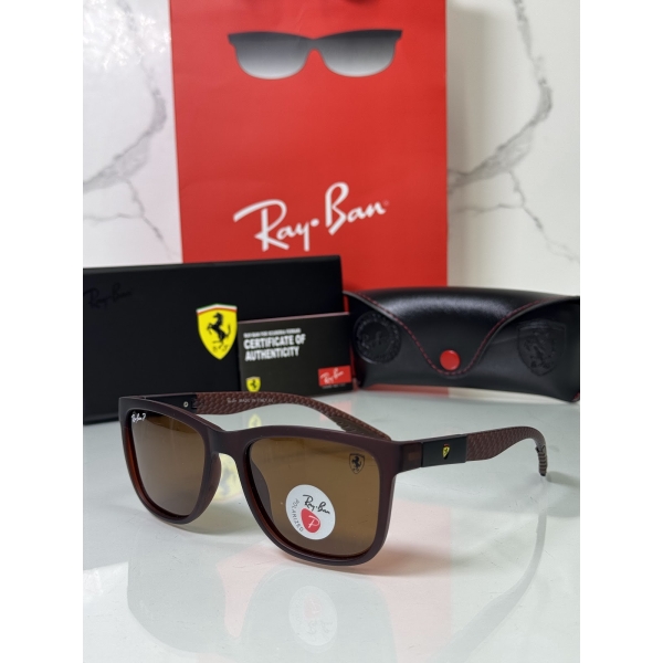 Lentes FERRARI — Ref. LF-L236-0132 con el packaging mostrado en la fotografía