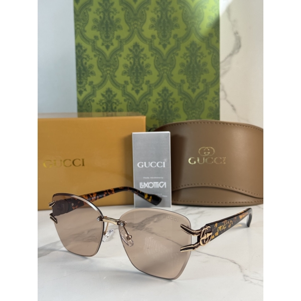Lentes GUCCI — Ref. LF-L221-0013 con el packaging mostrado en la fotografía