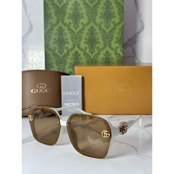 Lentes GUCCI — Ref. LF-L221-0022 con el packaging mostrado en la fotografía