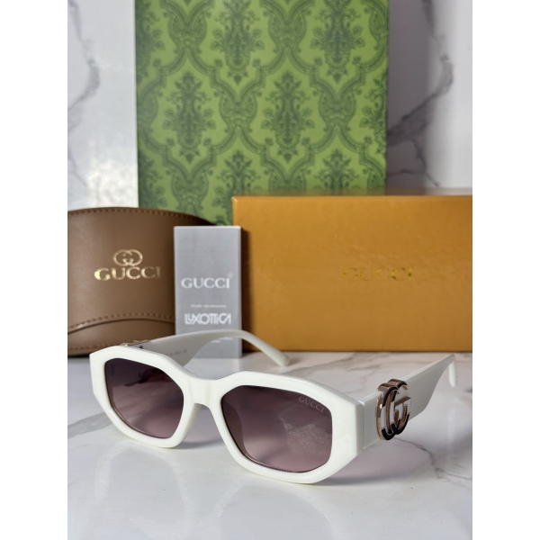 Lentes GUCCI — Ref. LF-L221-0030 con el packaging mostrado en la fotografía
