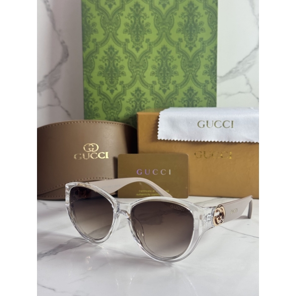 Lentes GUCCI — Ref. LF-L221-0031 con el packaging mostrado en la fotografía