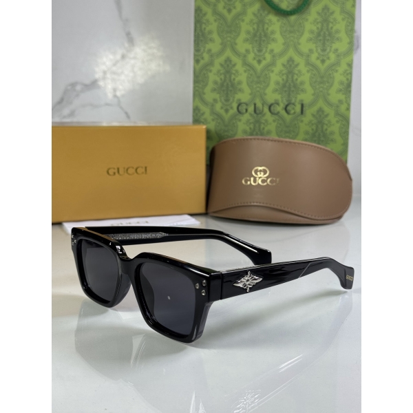 Lentes GUCCI — Ref. LF-L221-0061 con el packaging mostrado en la fotografía