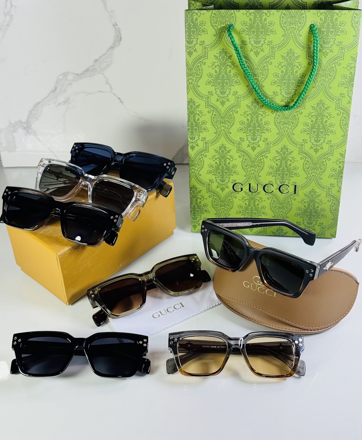 Lentes GUCCI — Ref. LF-L221-0063 con el packaging mostrado en la fotografía