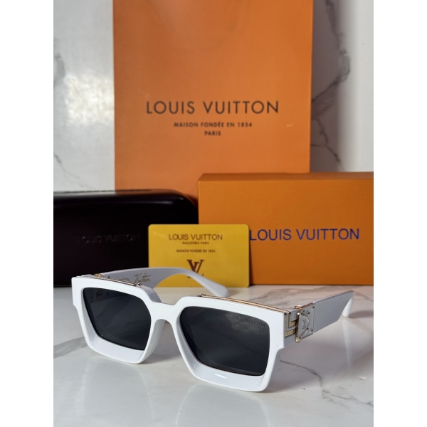 Lentes LOUIS VUITTON — Ref. LF-L225-0010 con el packaging mostrado en la fotografía