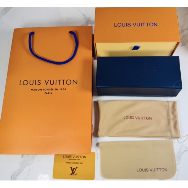 Lentes LOUIS VUITTON — Ref. LF-L225-0031 con el packaging mostrado en la fotografía