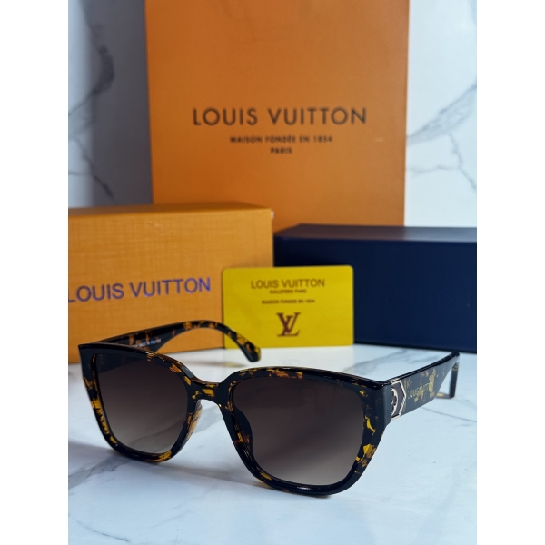Lentes LOUIS VUITTON — Ref. LF-L225-0045 con el packaging mostrado en la fotografía