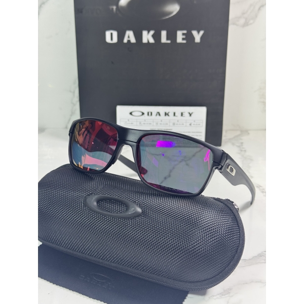 Lentes OAKLEY — Ref. LF-L235-0003 con el packaging mostrado en la fotografía
