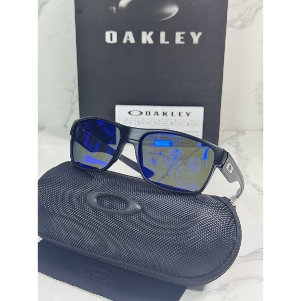 Lentes OAKLEY — Ref. LF-L235-0005 con el packaging mostrado en la fotografía