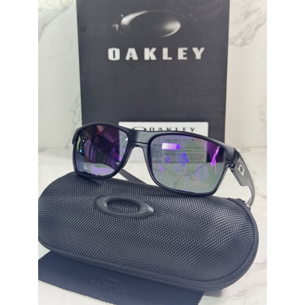 Lentes OAKLEY — Ref. LF-L235-0008 con el packaging mostrado en la fotografía